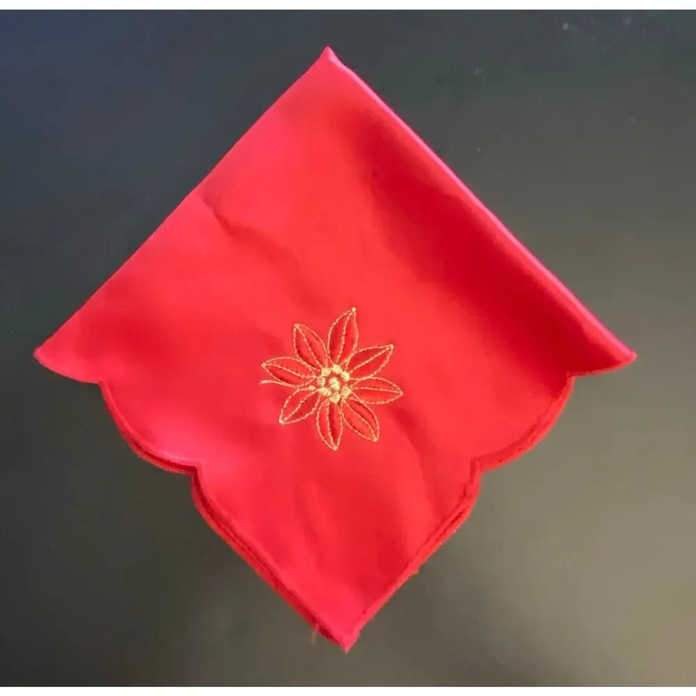 Set of 5 Red Embroidered Poinsettia Holiday Cloth Napkins Scalloped Edge Linens